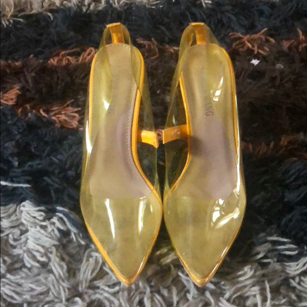 Azalea Wang PVC pump